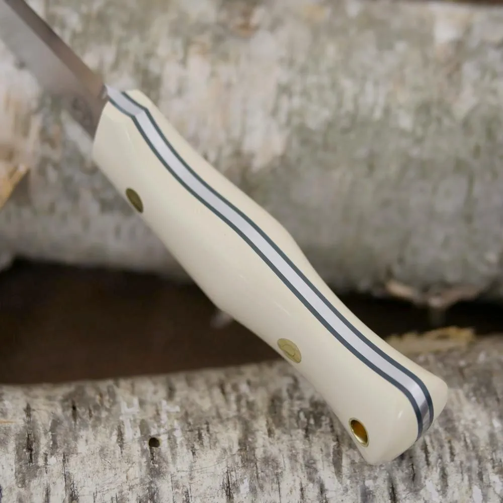 Mountaineer: Ivory Paper & Forest Green G10